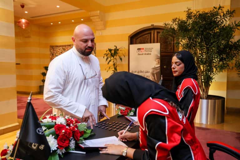 سائق سباقات المستقبل